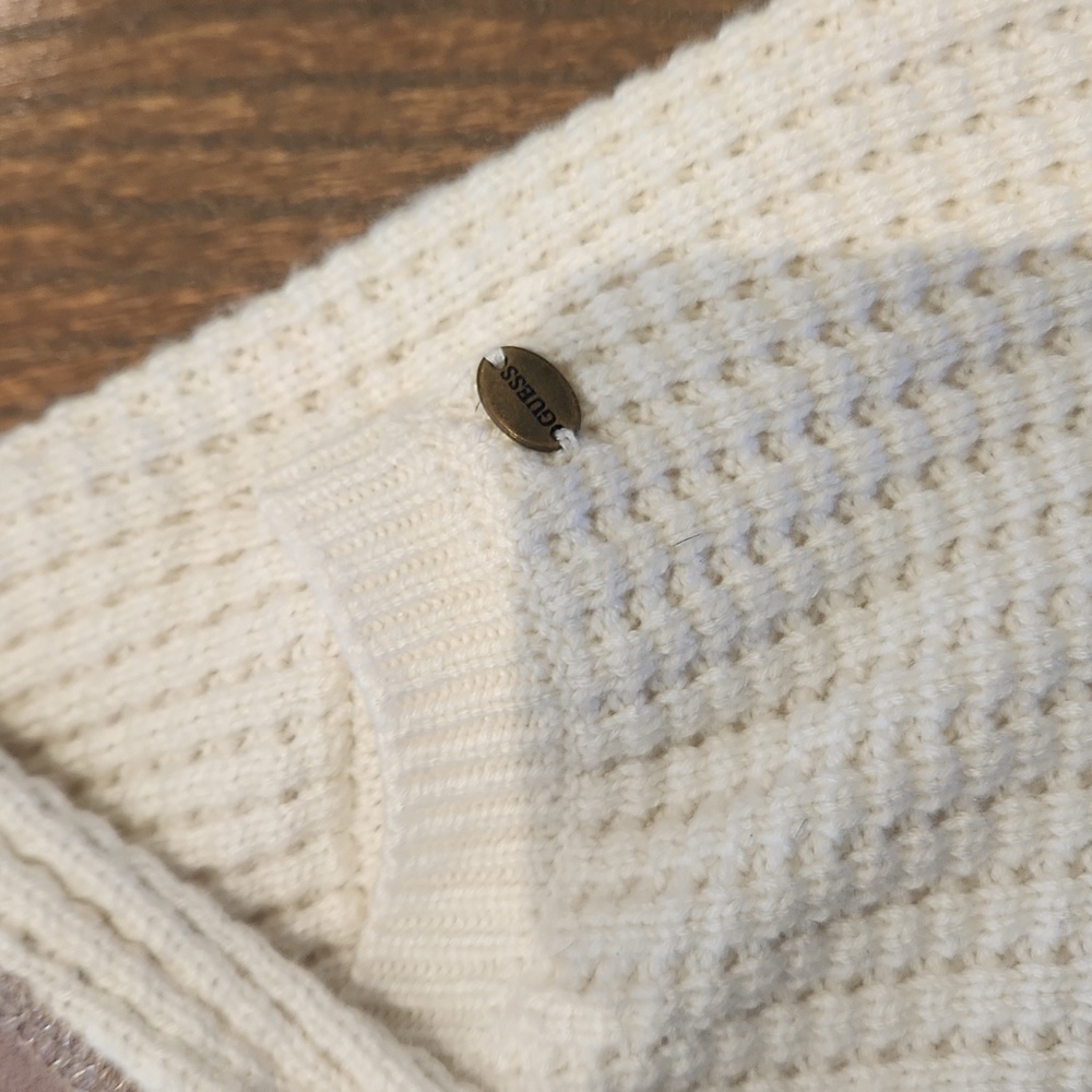 Guess Sweater - Picture 3 of 5